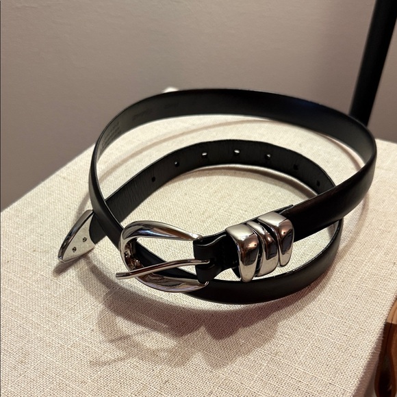 Madewell Accessories - Classic Madewell Black Belt with shiny Silver Accent LG 33-39